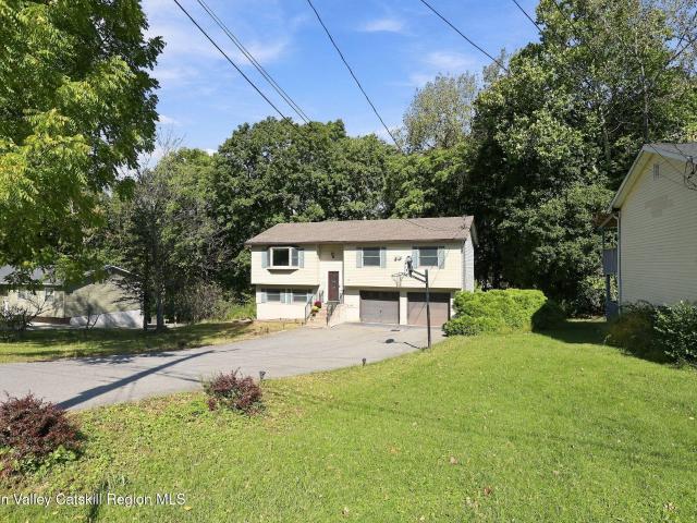 House for sale in Highland, Town of Lloyd