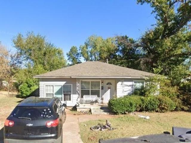 House for sale in Shawnee, Pottawatomie County