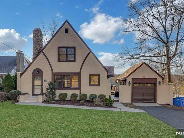 House for sale in Passaic, New Jersey