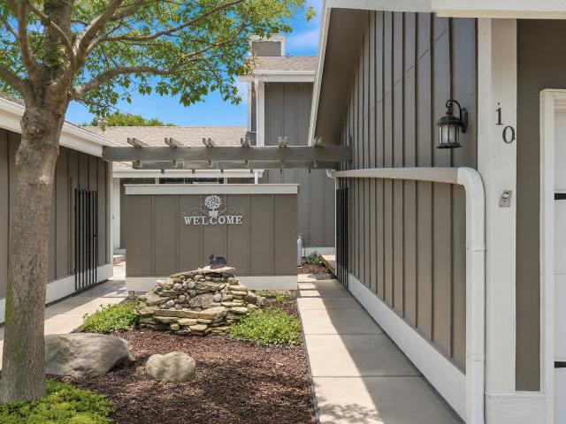 Townhouse for sale in Sugar Grove, Illinois