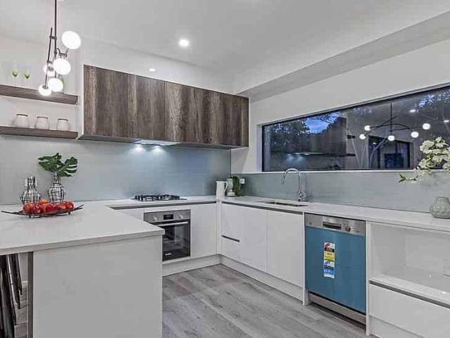 House for rent in Paremoremo