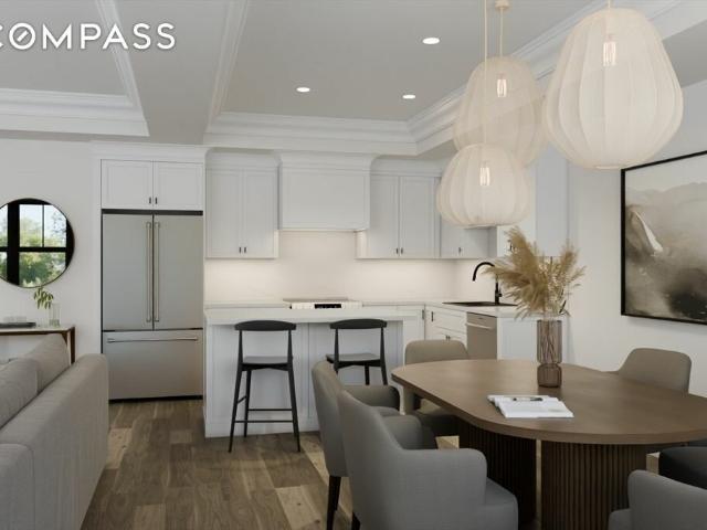 Townhouse for sale in Bedford