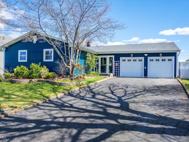 House for sale in Avenel, New Jersey