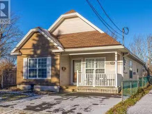 House for sale in Foxtrap, Newfoundland And Labrador