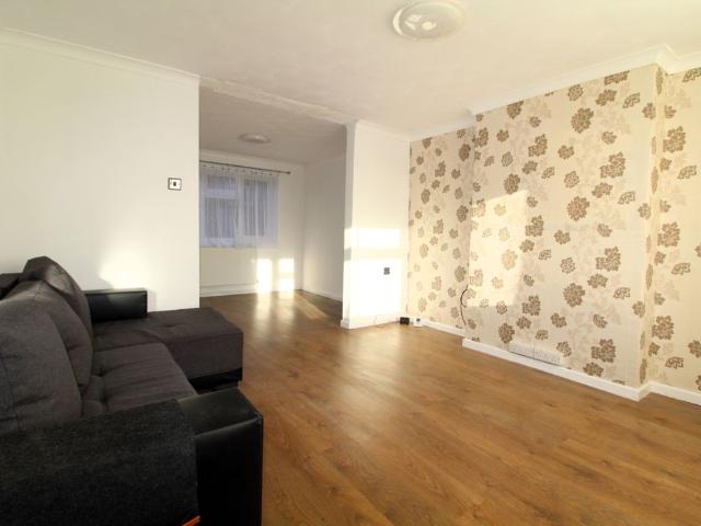 House for rent in Oversetts, Egginton
