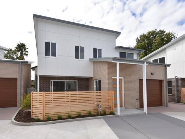 Townhouse for sale in Ambergate, New South Wales