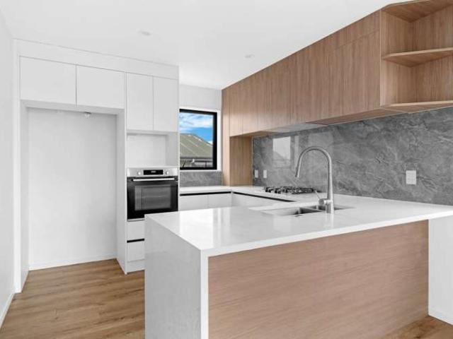 House for sale in Blockhouse Bay, Oroua County