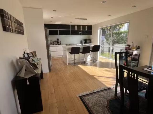 House for rent in Wairau Valley