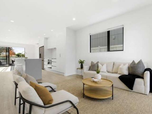 Townhouse for sale in Karaka, Franklin