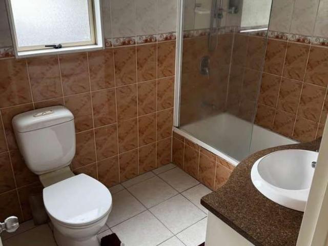 Townhouse for rent in Paremoremo, Oroua County
