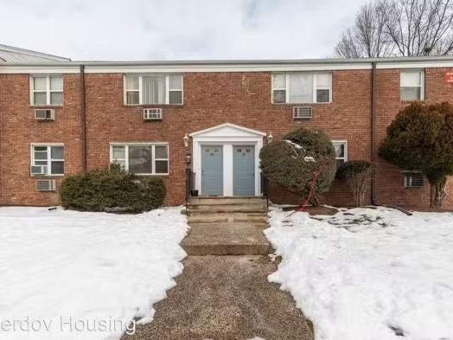 House for rent in Edison
