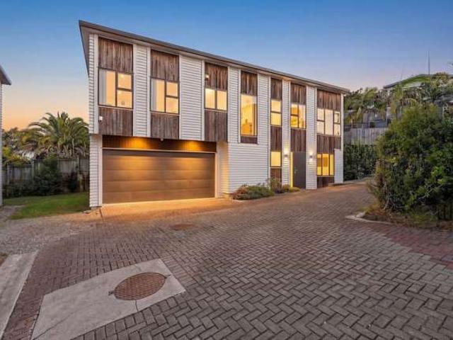House for sale in Whangaparaoa