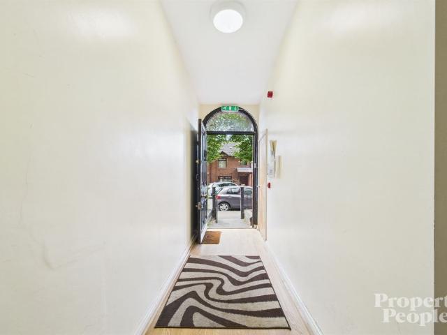 Apartment for rent in Belfast, Skegoniell