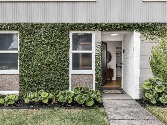 House for sale in Point Chevalier, Albert-Eden