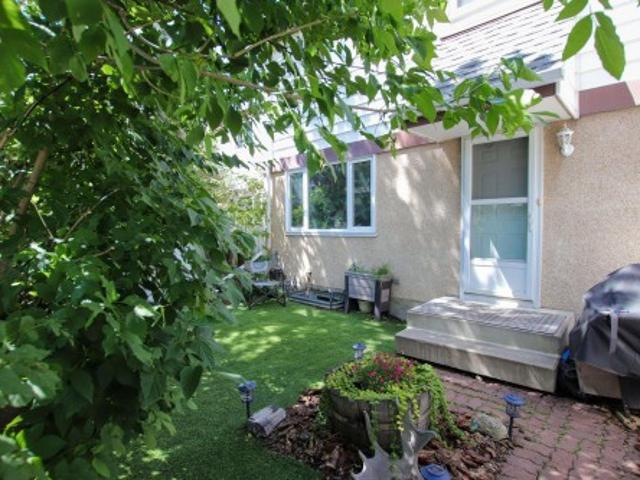 Townhouse for sale in Wedgewood, Alberta