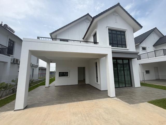 Bungalow for sale in Malaka