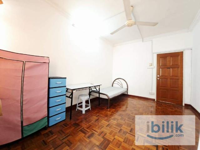 Room for rent in PJU 6, Petaling Jaya