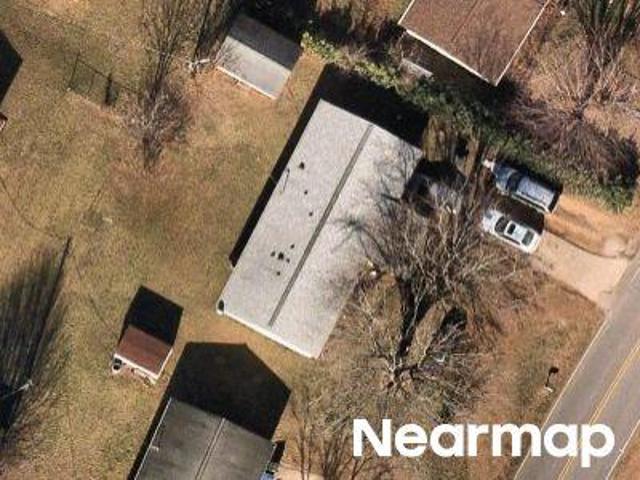 House for sale in Hickory