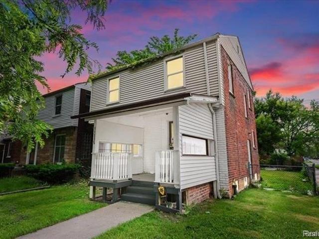 House for sale in Grosse Pointe