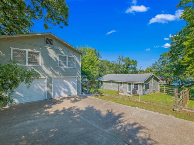 House for sale in Robertson, Texas