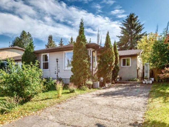 Townhouse for sale in Wedgewood, Alberta