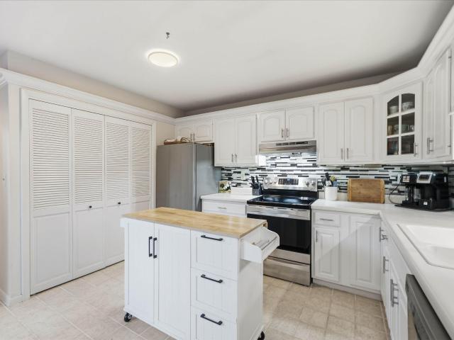 Condo for sale in Mequon, Ozaukee County