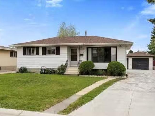 House for sale in Wedgewood, Alberta