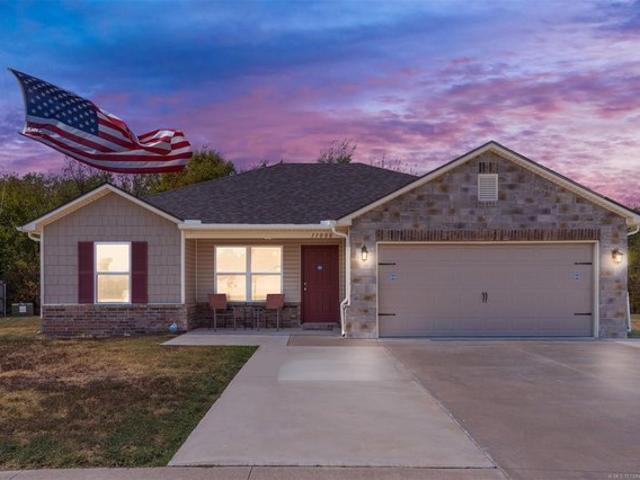 House for sale in Owasso, Tulsa County