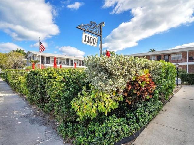 Condo for sale in Hallandale, Florida
