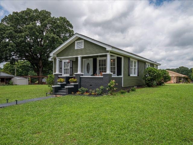 House for sale in Tuscumbia, Alabama