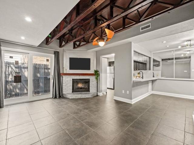 Condo for sale in Arlington, Texas