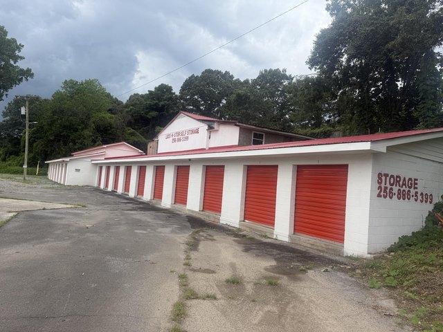 House for sale in Bridgeport, Alabama