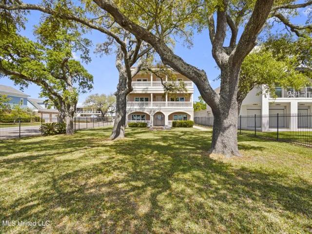 House for sale in Long Beach, Mississippi