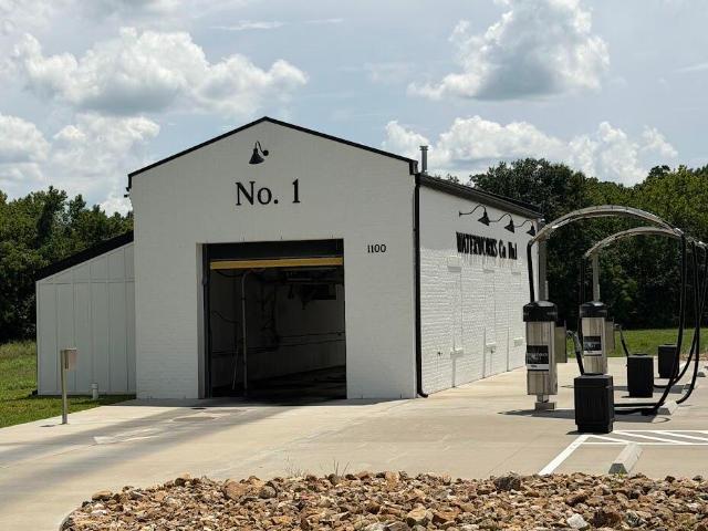 Commercial for sale in Bolivar, Missouri