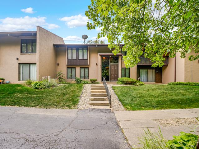 Condo for sale in Homewood, Illinois