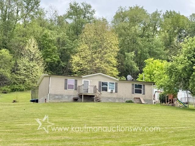 House for sale in Shinnston, West Virginia