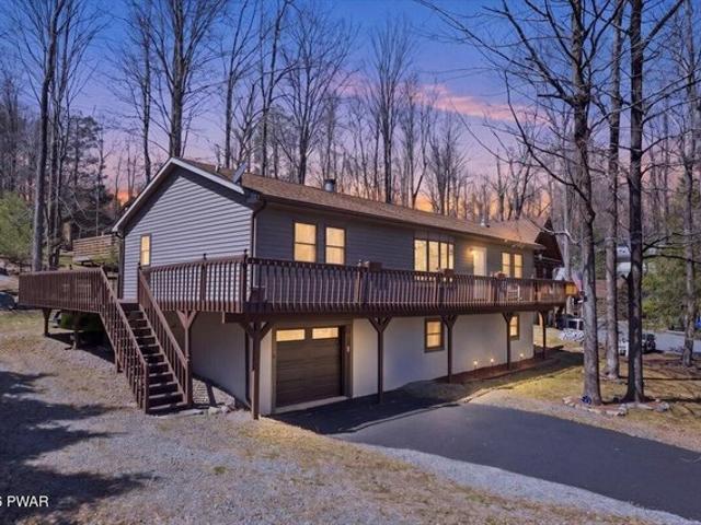 House for sale in Lake Ariel, Pennsylvania