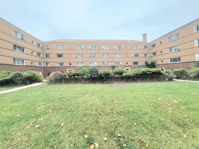 Condo for sale in River Forest, Illinois