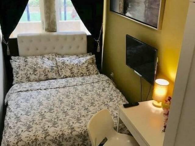 Room for rent in Macpherson