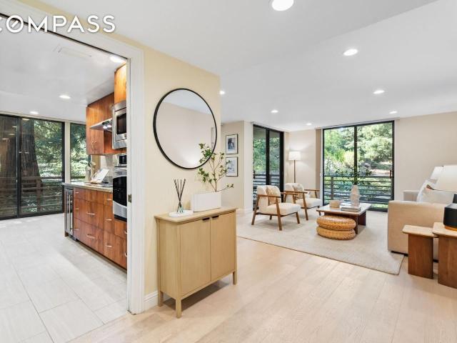 Condo for sale in Menlo Park