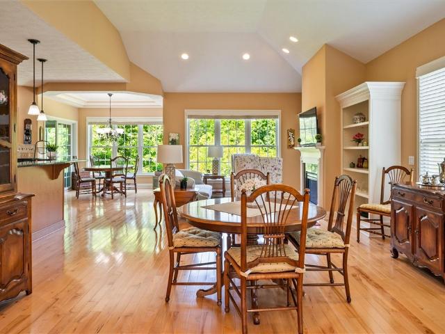Townhouse for sale in Victor