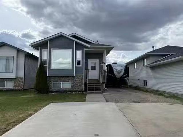 House for sale in Grande Prairie, Alberta