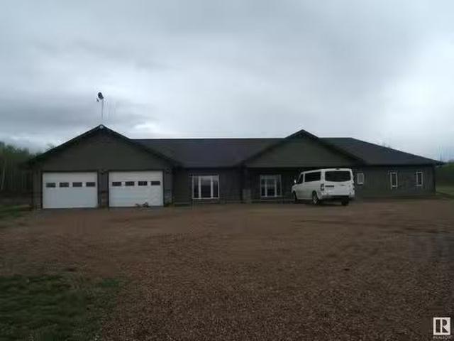 House for sale in Alberta