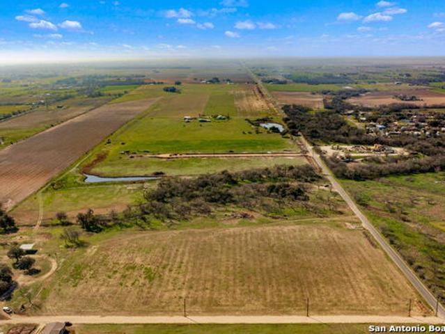 Land for sale in La Coste, Texas