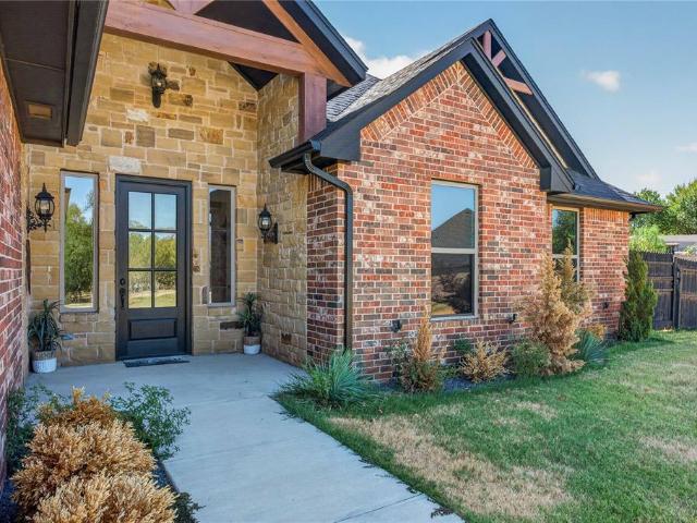 House for sale in El Reno, Canadian County