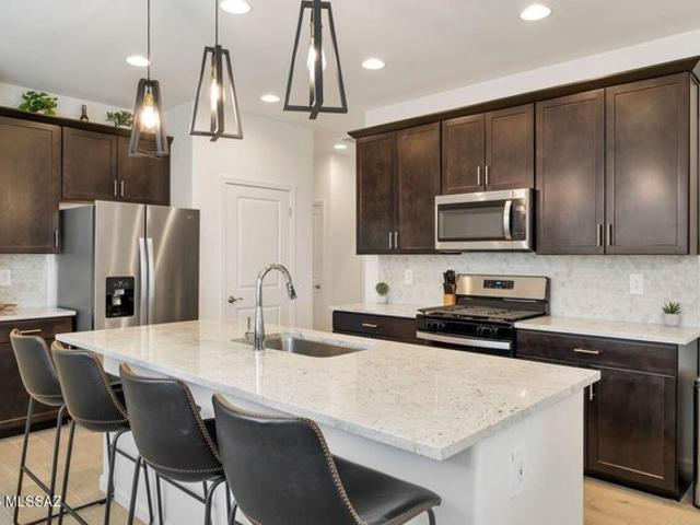 House for sale in Vail, Arizona