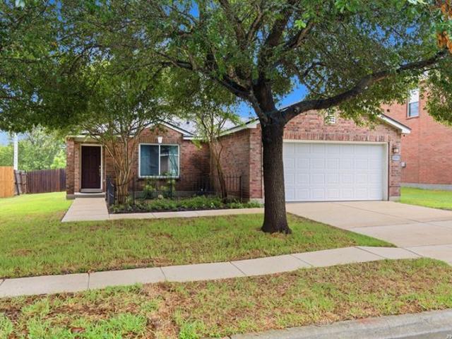 House for sale in Live Oak, Texas