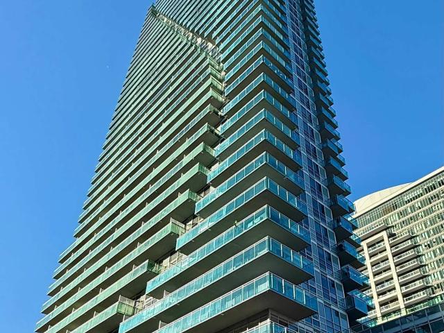 Condo for sale in Toronto, Golden Horseshoe