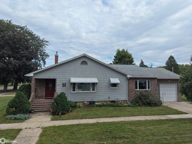 House for sale in Ackley, Hardin County
