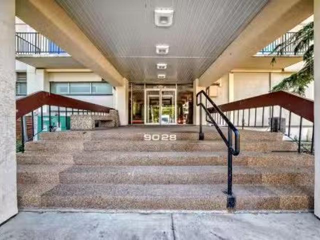 Condo for sale in Wedgewood, Alberta